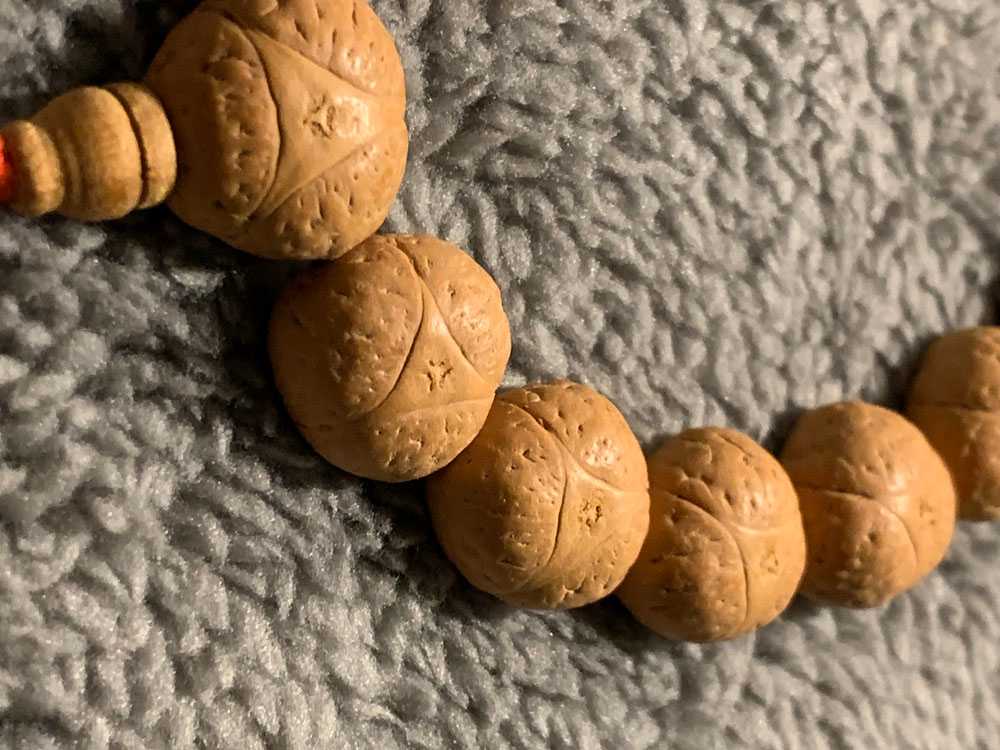毕业配制尼泊尔龙眼菩提手串单圈王!!!