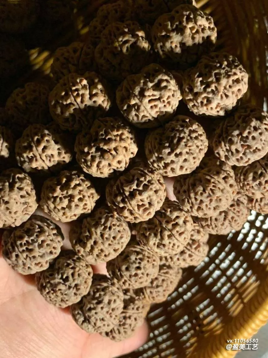 朋友的金刚丢了几颗 帮他补籽重新串了一遍