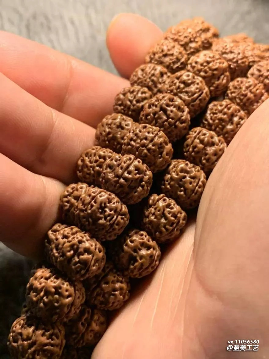 朋友的金刚丢了几颗 帮他补籽重新串了一遍