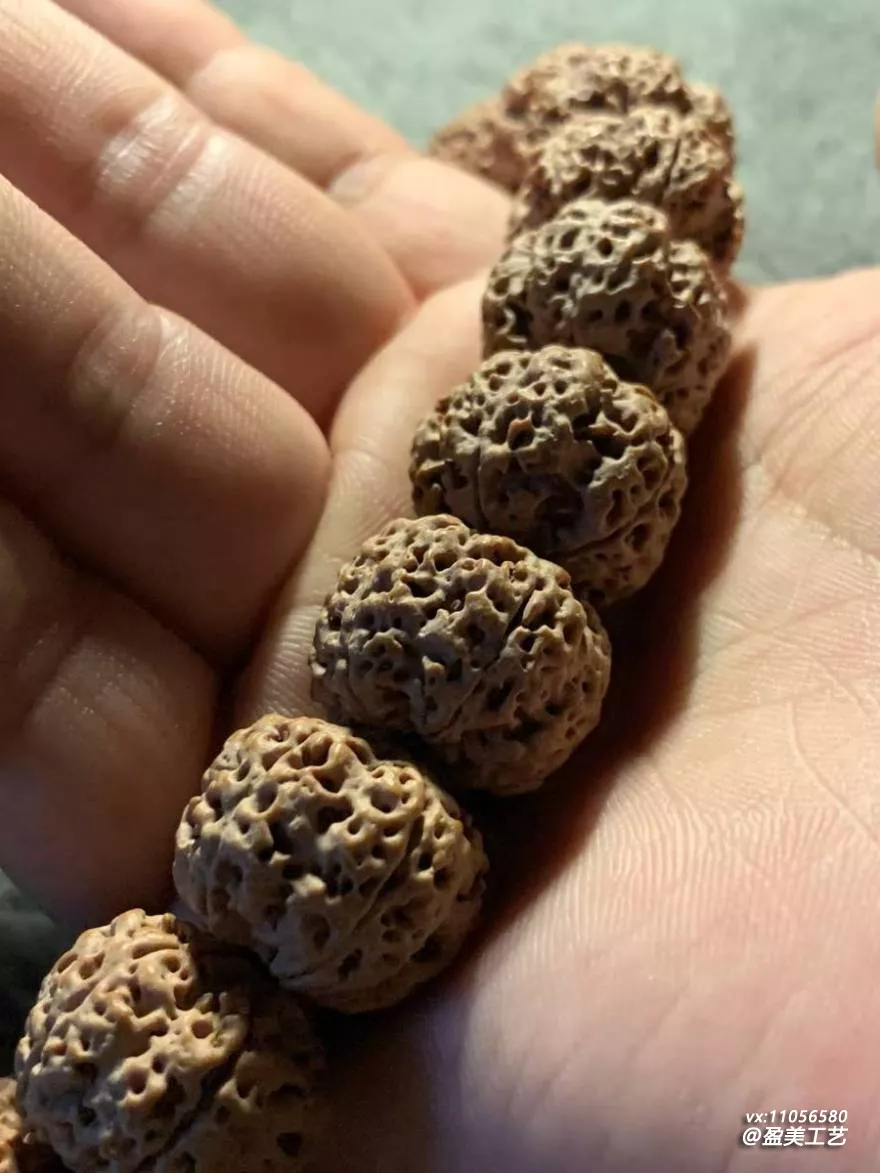 这串金刚挑了好久 终于凑齐了十二颗精品